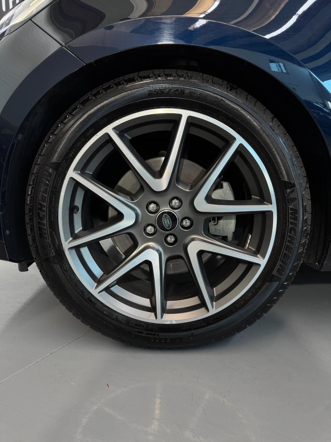 Land Rover Range Rover Velar SE R-Dynamic AWD MHEV 2.0cc 204cv Tetto apribile impianto Meridian Assetto regolabile