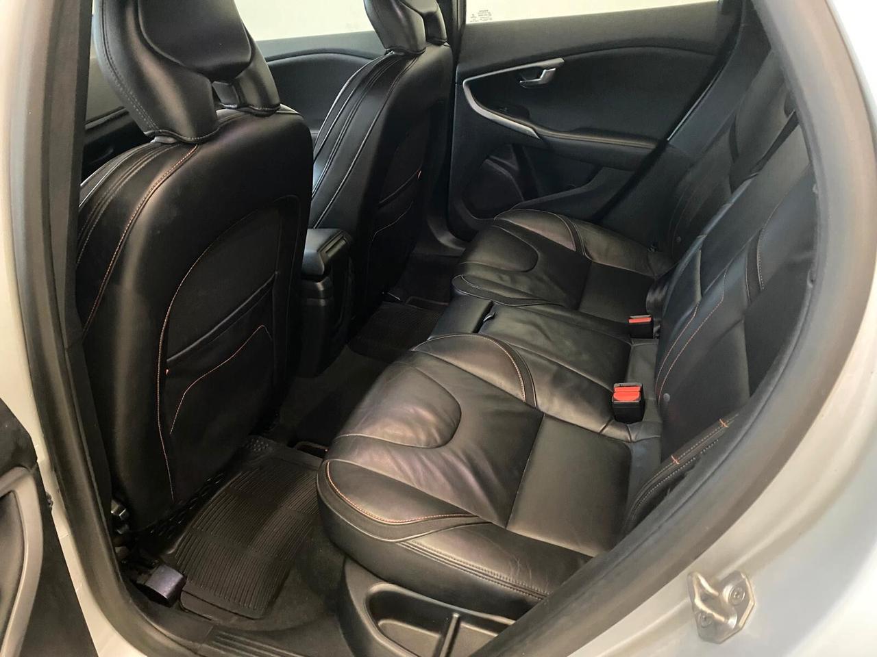 Volvo V40 D2 1.6 Summum