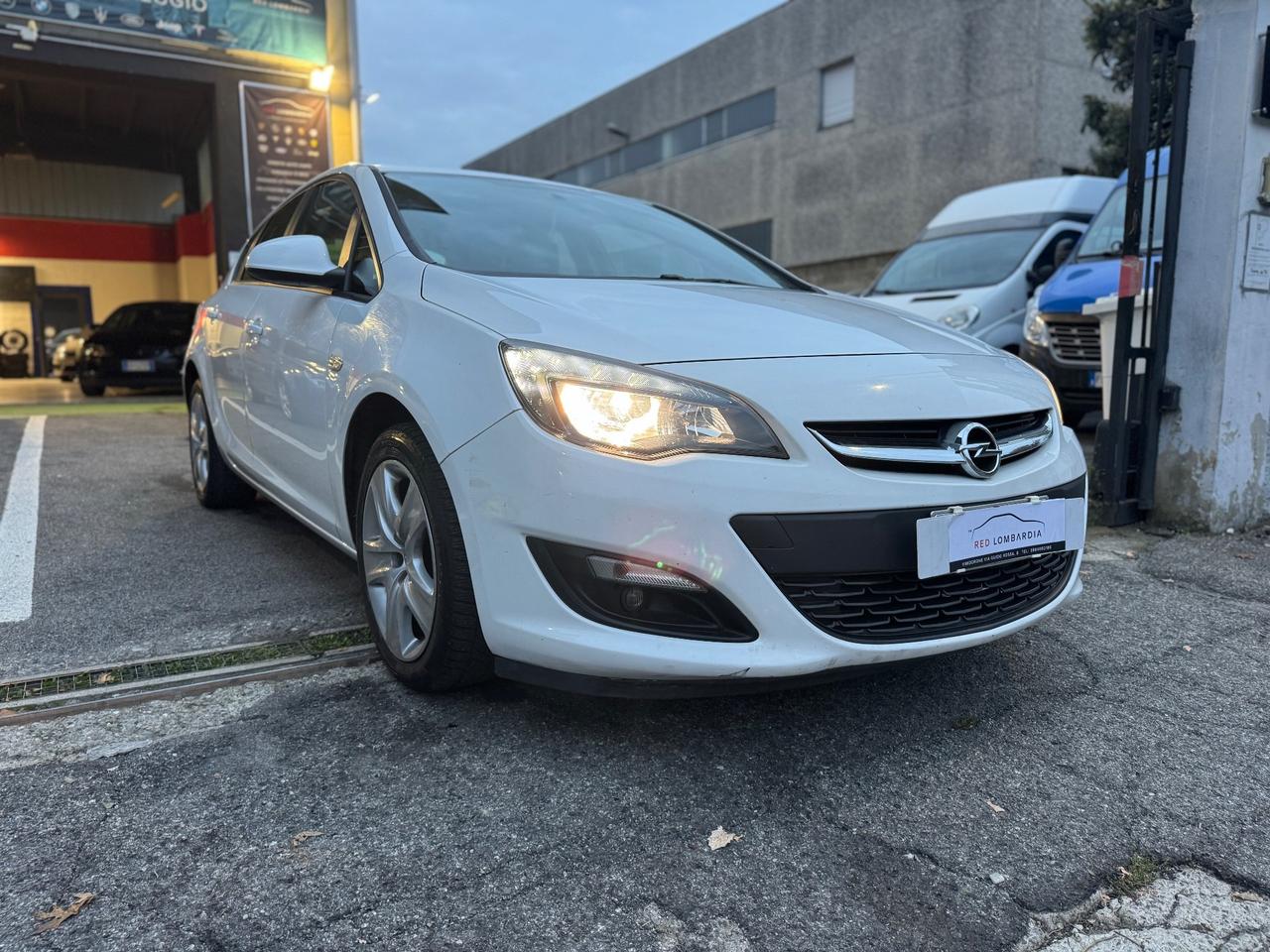 Opel Astra 1.4 Turbo 140CV Sports Tourer GPL Tech Cosmo