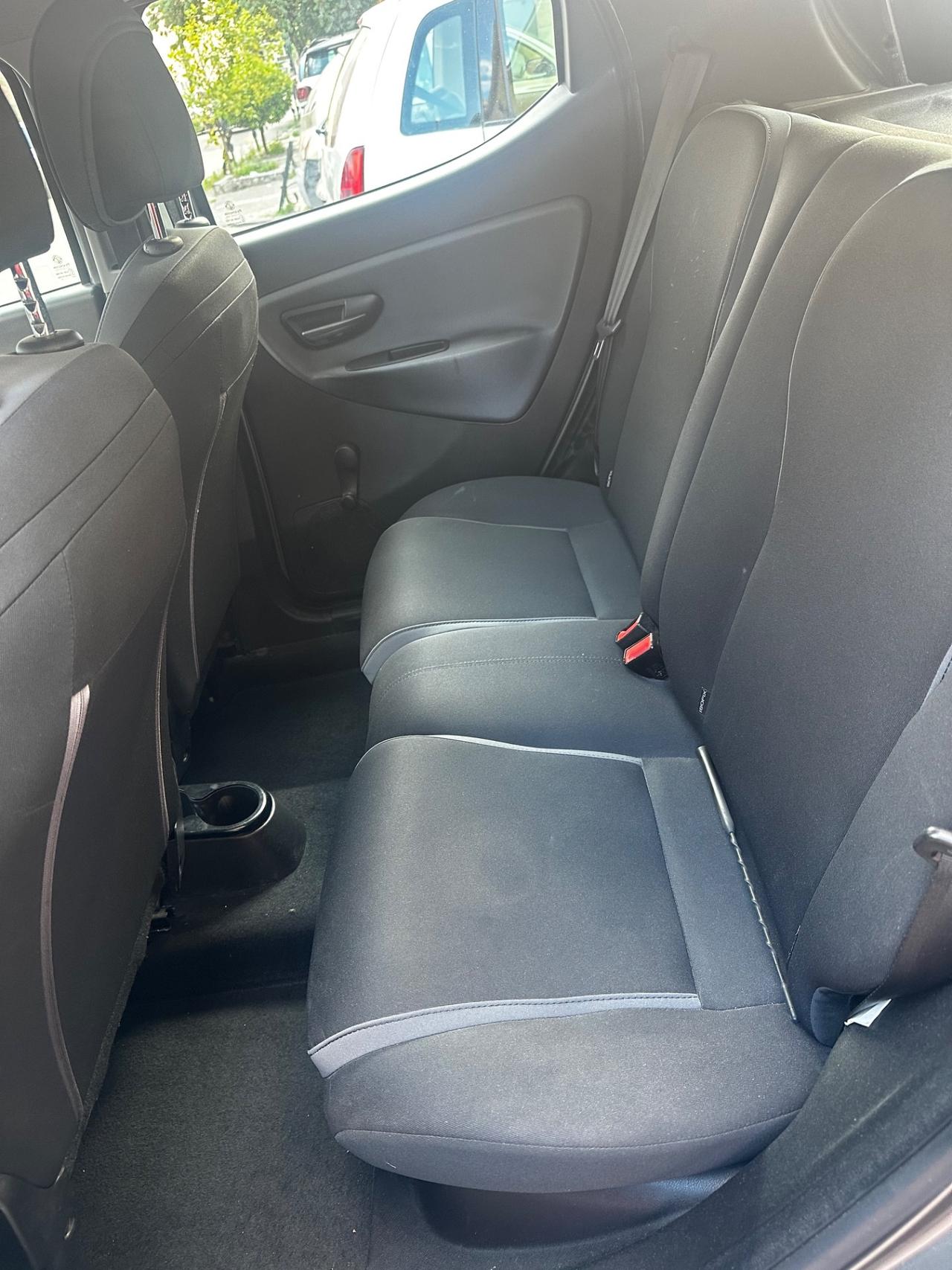 Lancia Ypsilon 1.2 69 CV 5 porte Silver