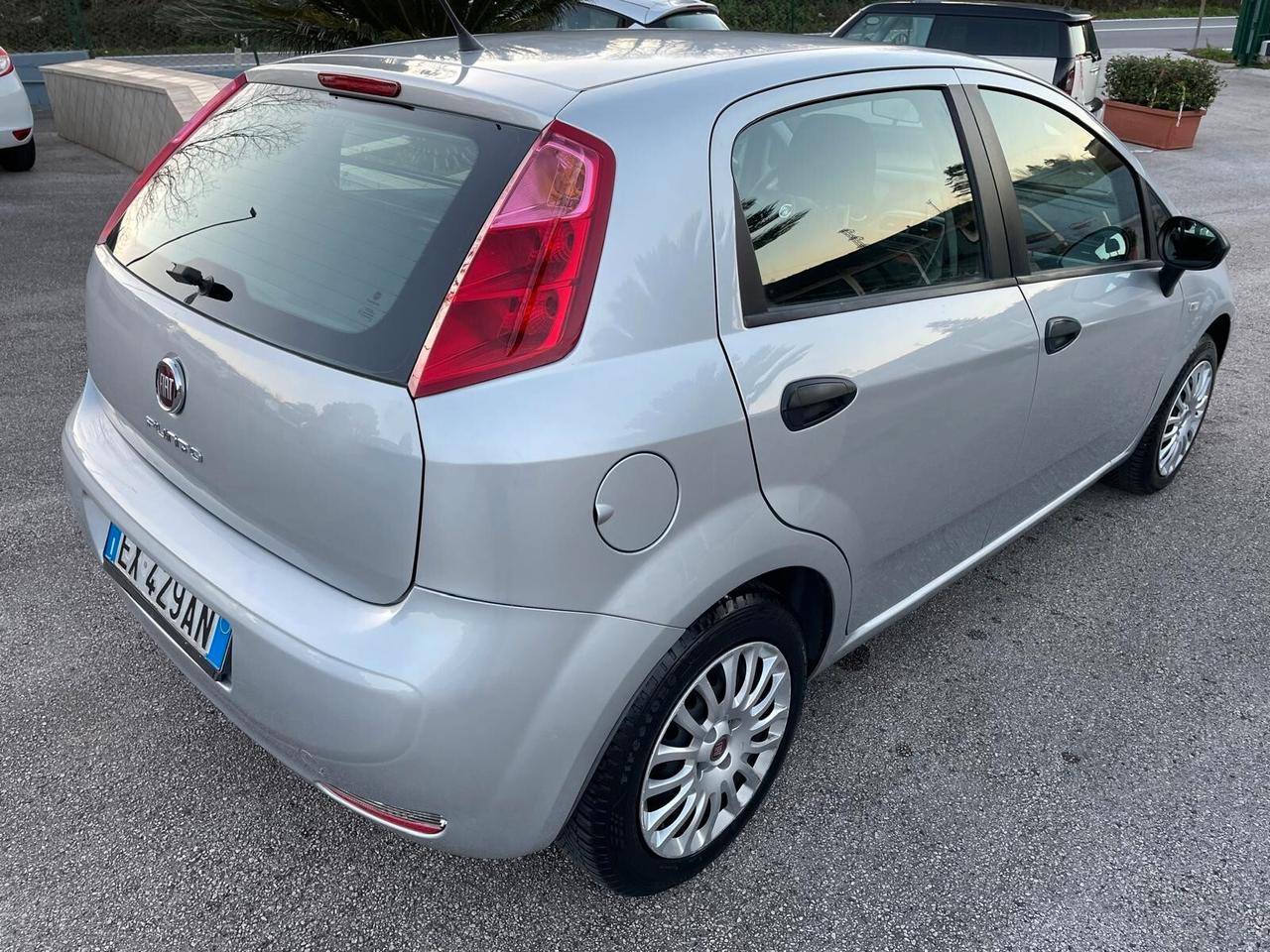 Fiat Punto 1.3 MJT II S&S 85 CV Autocarro 5 porte ECO Street