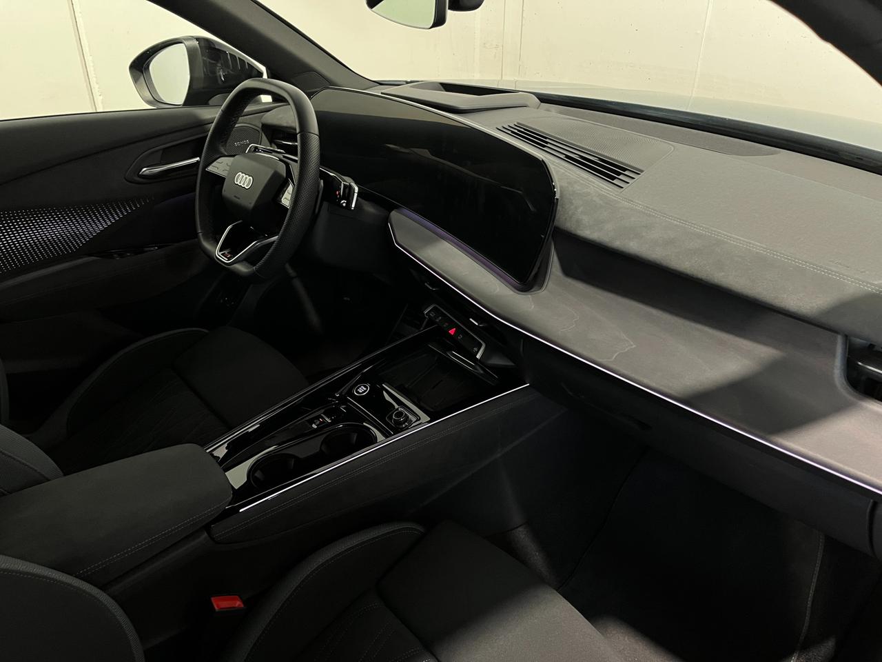 AUDI Q3 SPORTBACK E-HYBRID S-TRONIC S-LINE