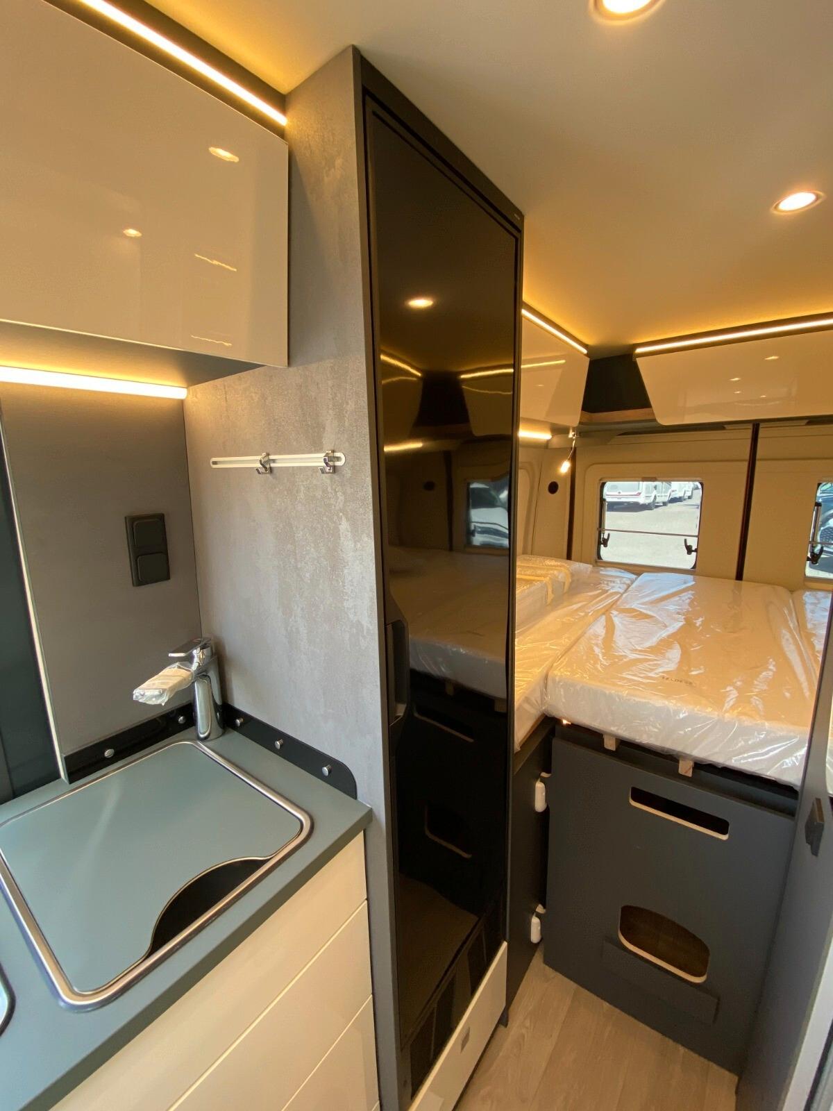 Laika Kosmo Supremo Arancio Sicilia tetto sollevabile