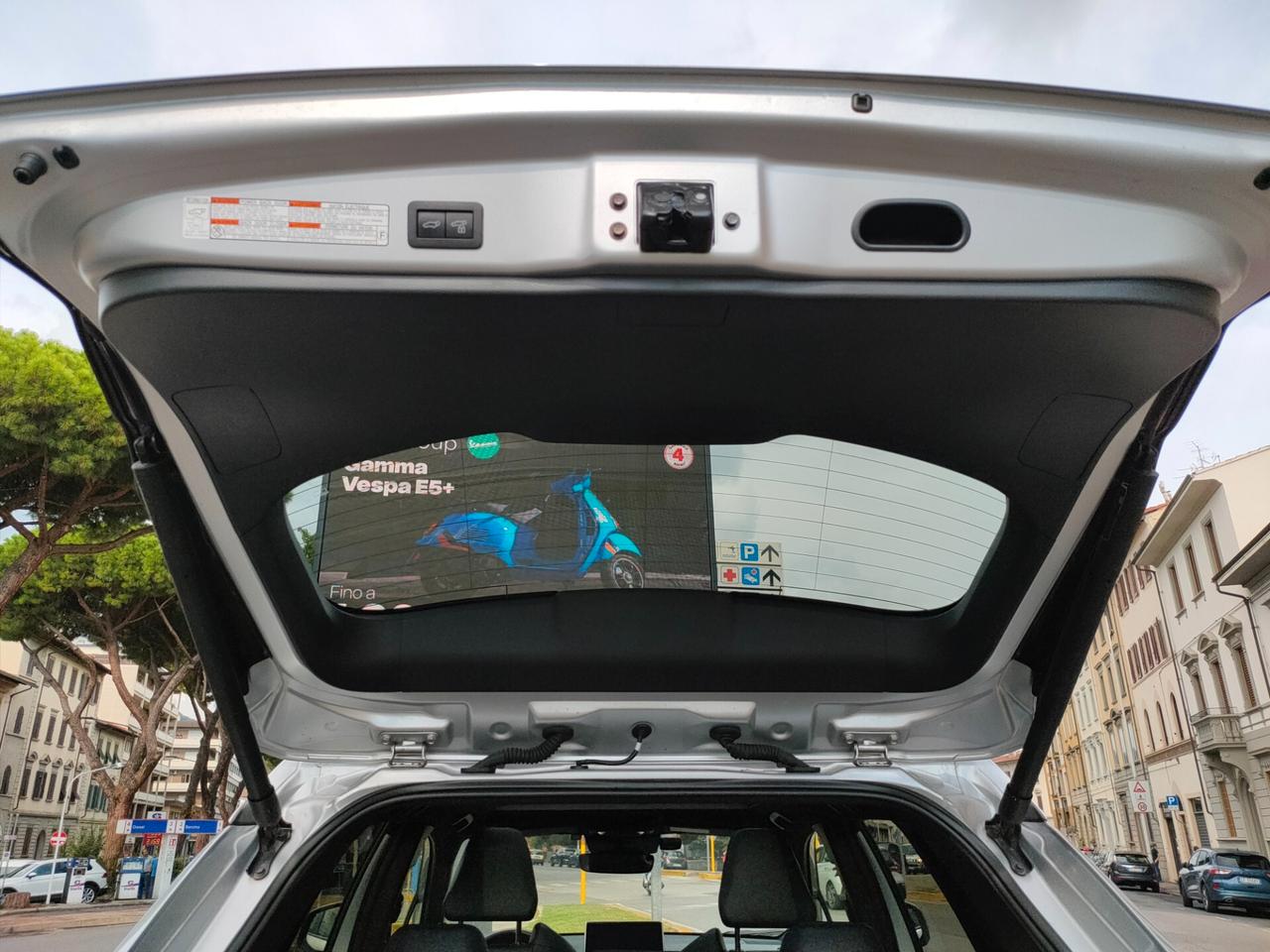 Toyota Corolla Cross 2.0 Hybrid 197CV E-CVT Lounge