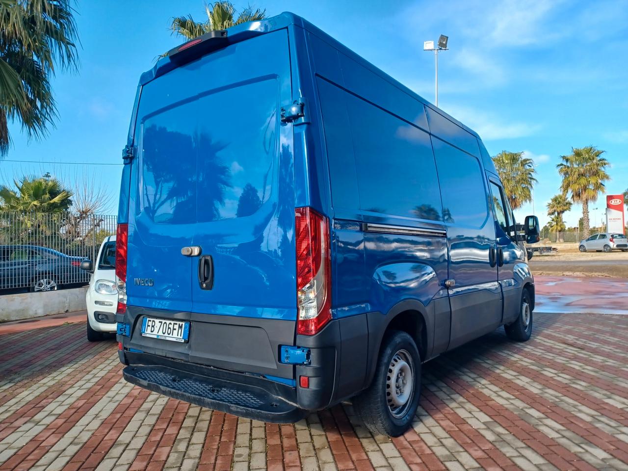 Iveco New Daily 2.3 35S13 .