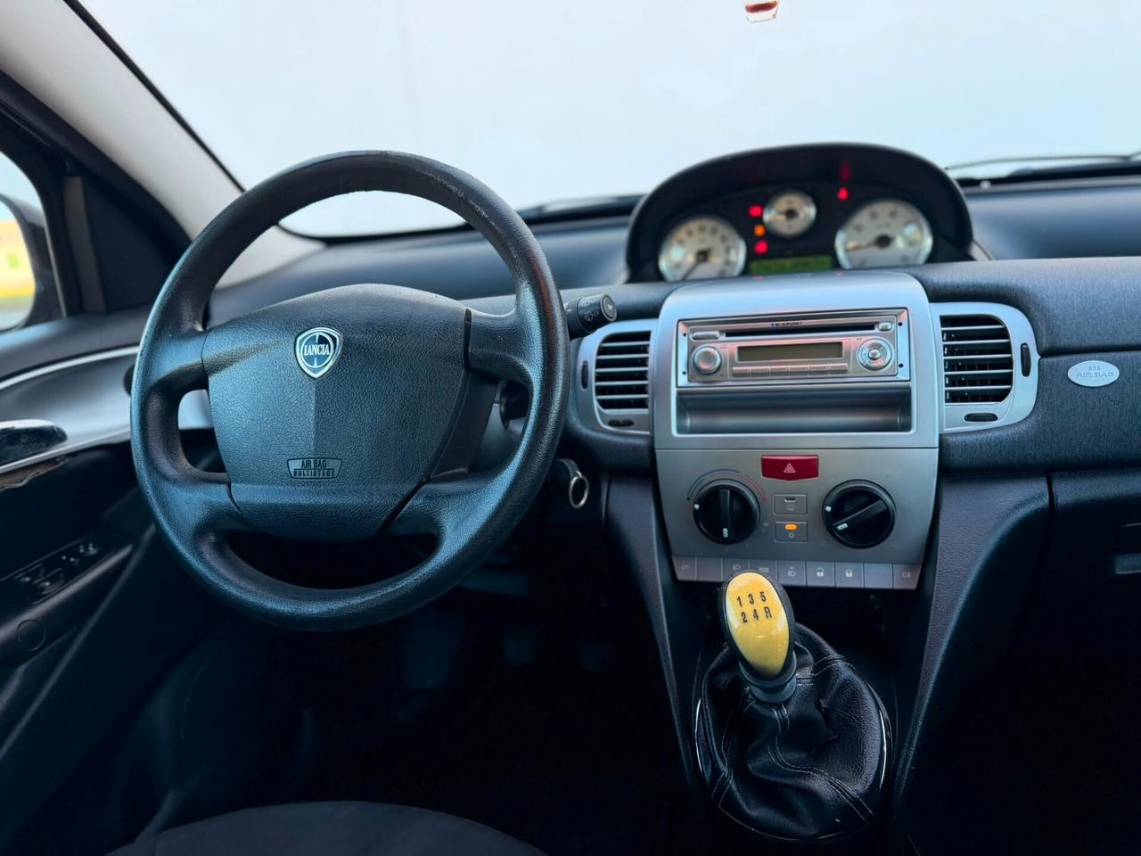 Lancia Ypsilon 1.2 69 CV DIVA