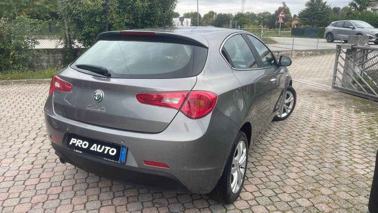 Alfa Romeo Giulietta 1.6 JTDm-2 105 CV Exclusive
