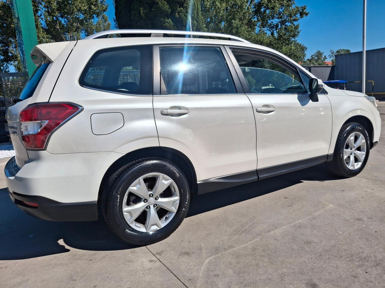 Subaru Forester 2.0D-4X4*TELECAMERA POSTERIORE*PREZZO AFFARE*
