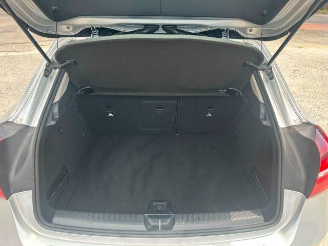 MERCEDES-BENZ GLA 200 d Automatic Sport
