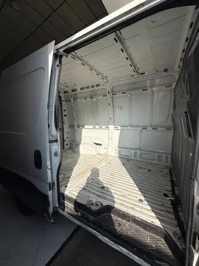 Iveco Daily 33S12V 2.3