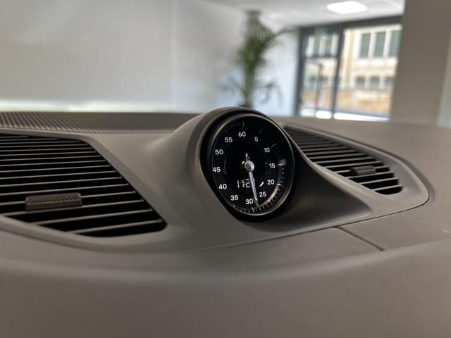PORSCHE Cayenne 3.0 V6 E-Hybrid / TETTO PANORAMICO / GANCIO / 360°