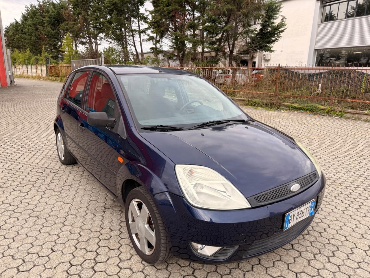 Ford Fiesta 1.4 16V 5p. Ghia