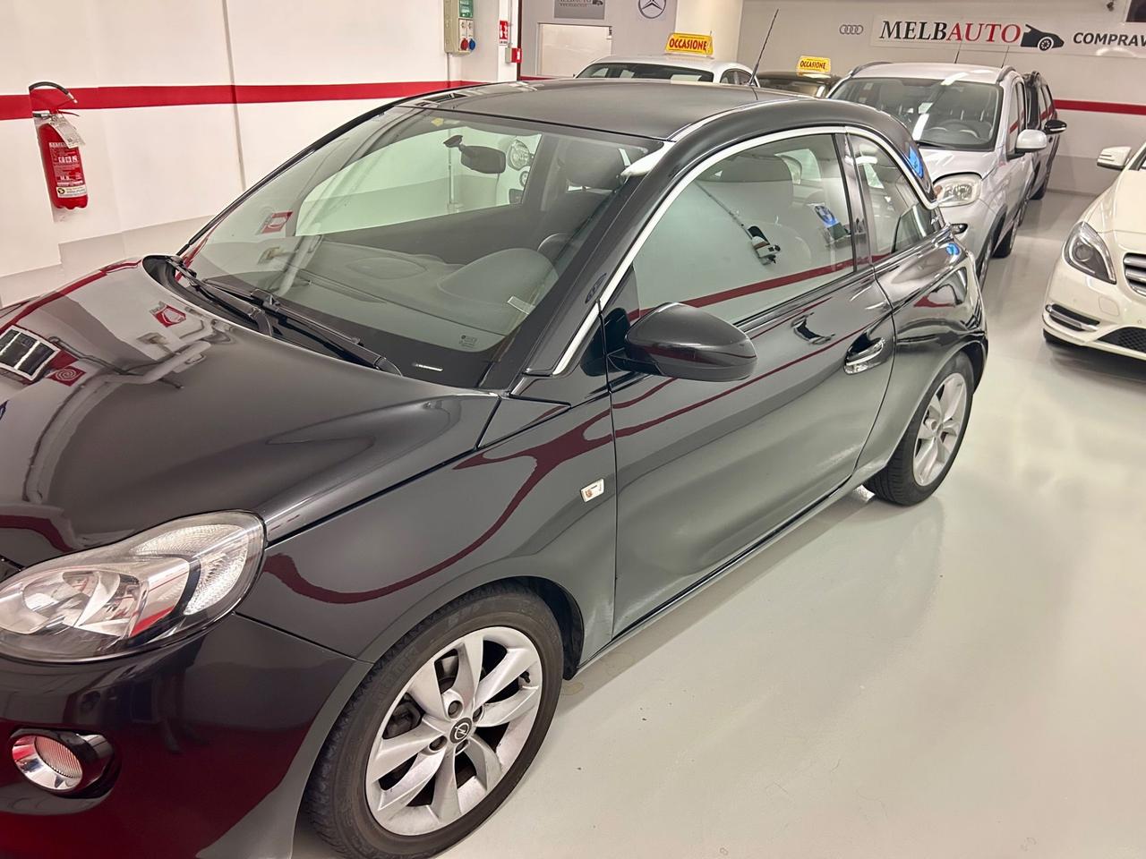 Opel Adam 1.2 70 CV White/Black Link