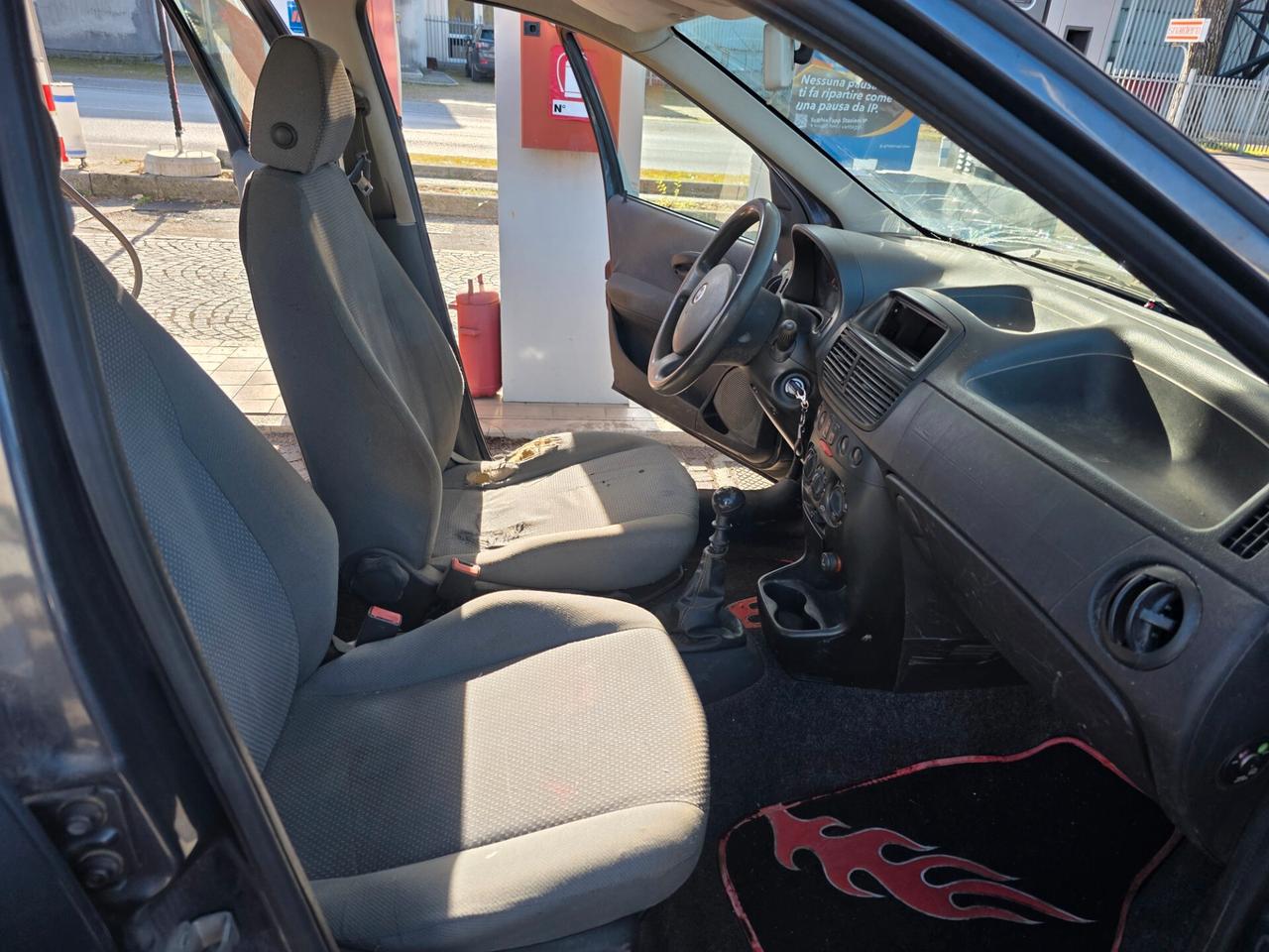 Fiat Punto 1.2 5 porte 160.000km Leggermente incidentata