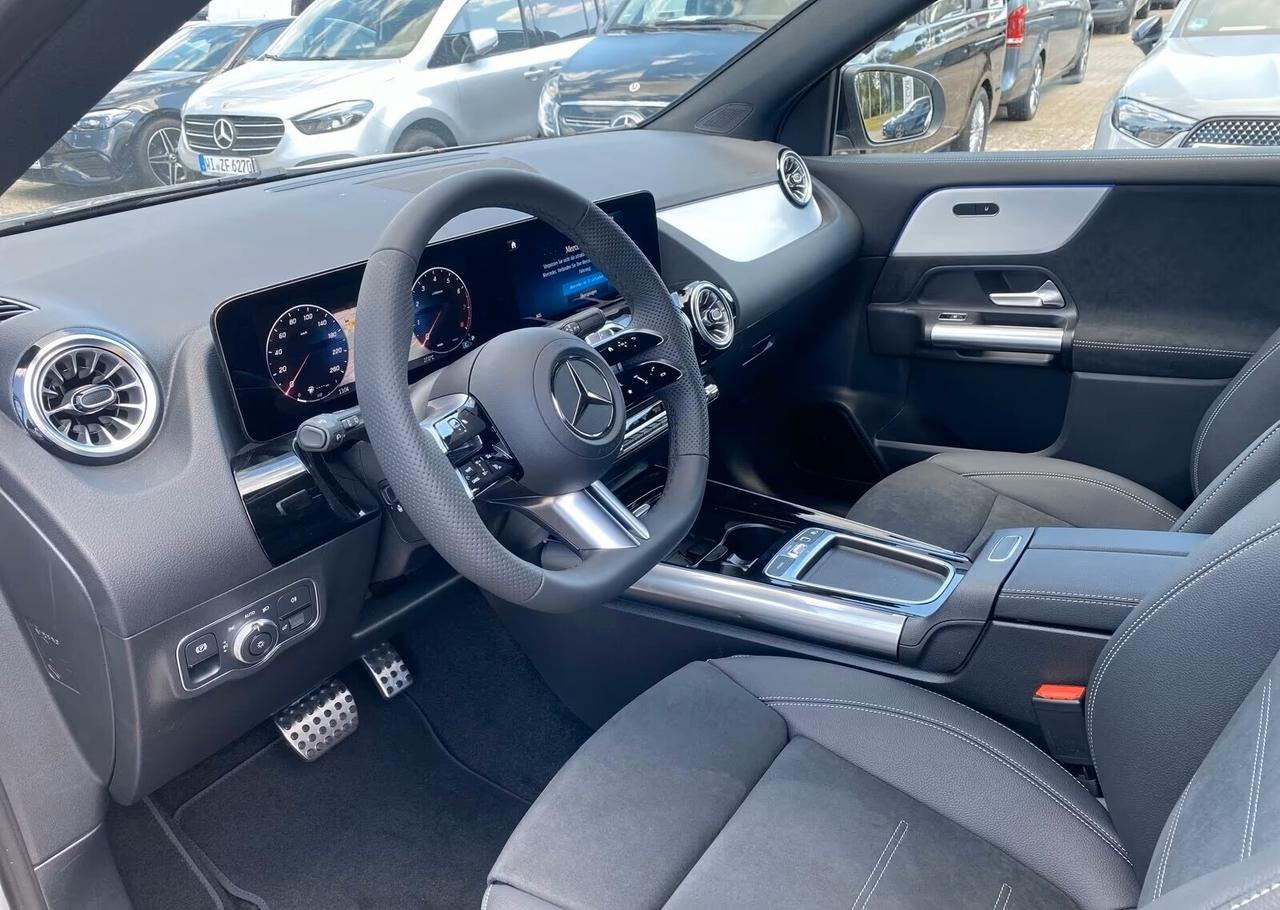 Mercedes-benz GLA 180 AMG Line PREMIUM 360 Multibeam