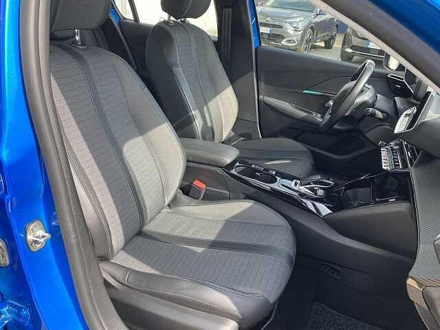 Peugeot 208 motore elettrico 136 CV 5 porte Allure