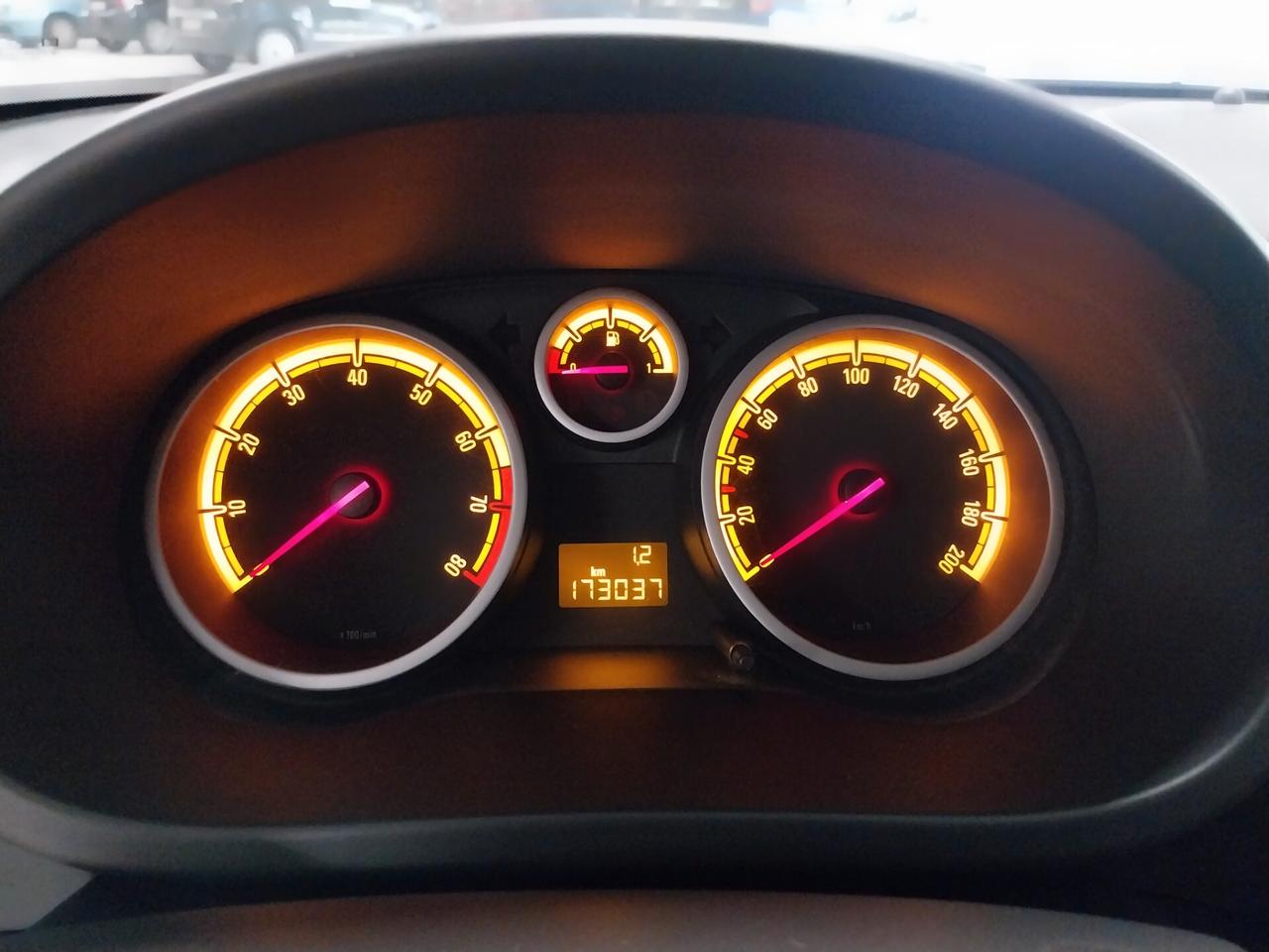 Opel Corsa 1.2 GPL 5 porte Club - ok neopatentati