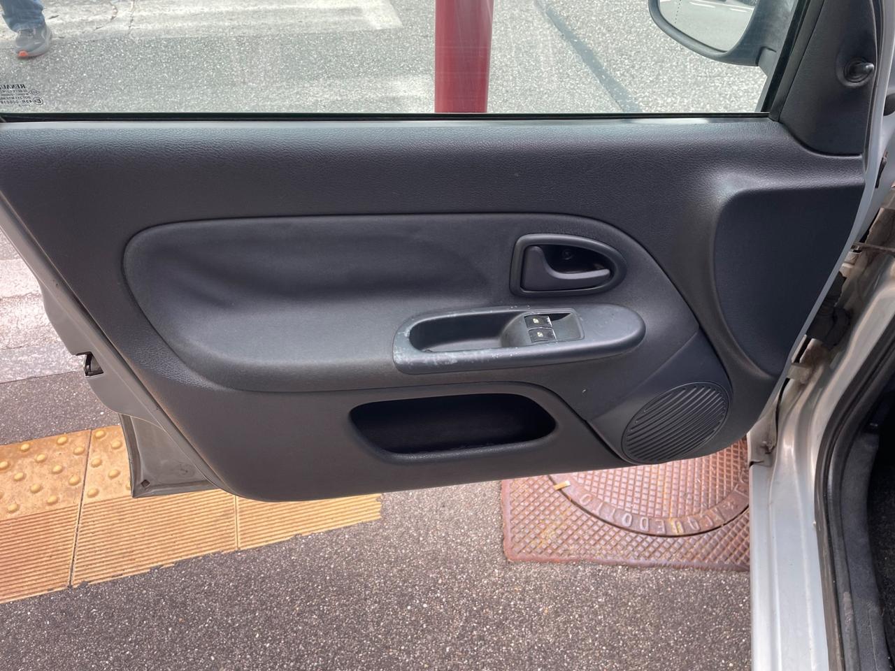 Renault Clio 1.2 cat 5 porte Limited/GARANZIA