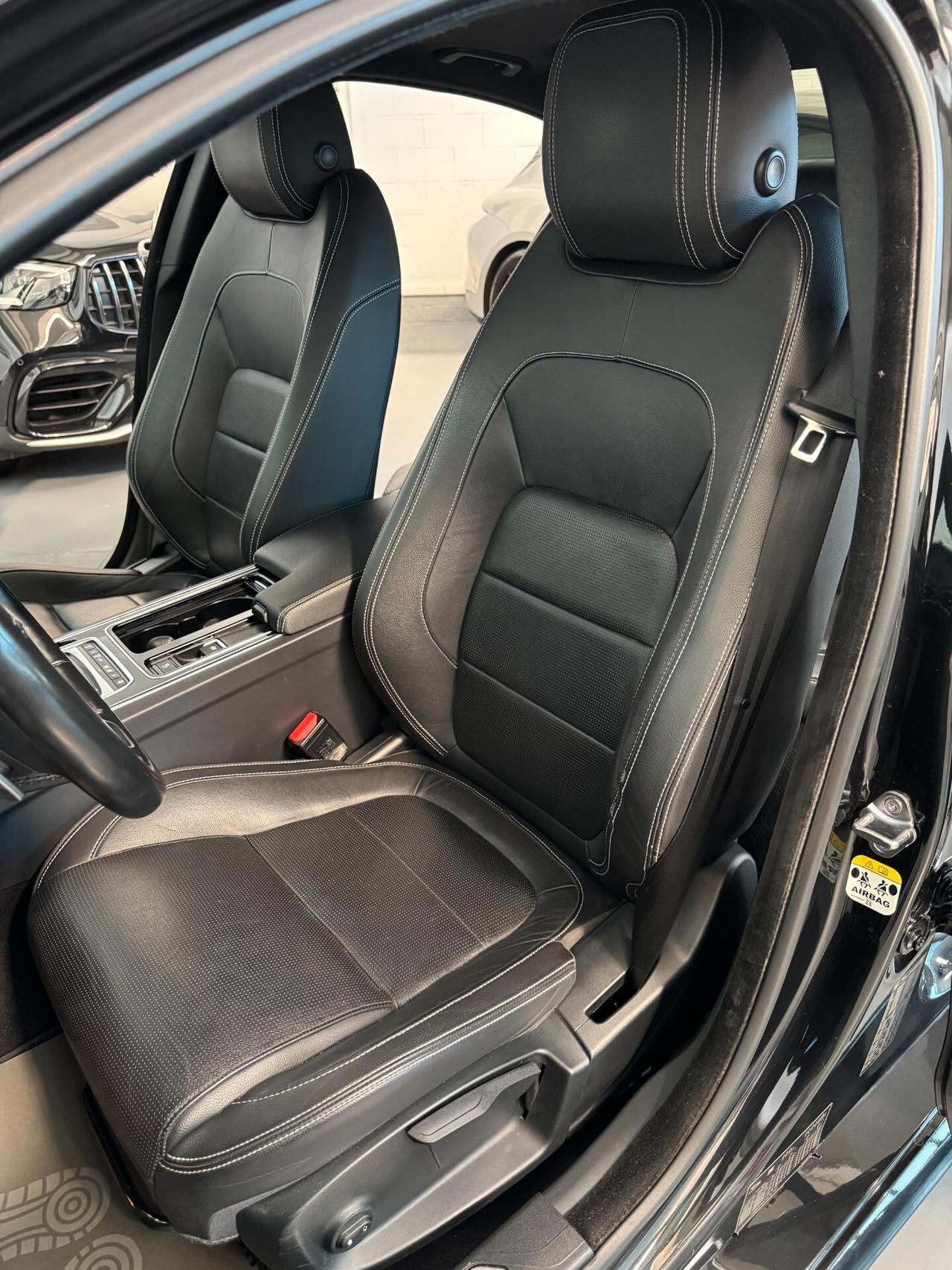 Jaguar XE Landmark Edition awd 2.0cc 180cv Unico proprietario Tagliandi ufficiali IVA Esposta