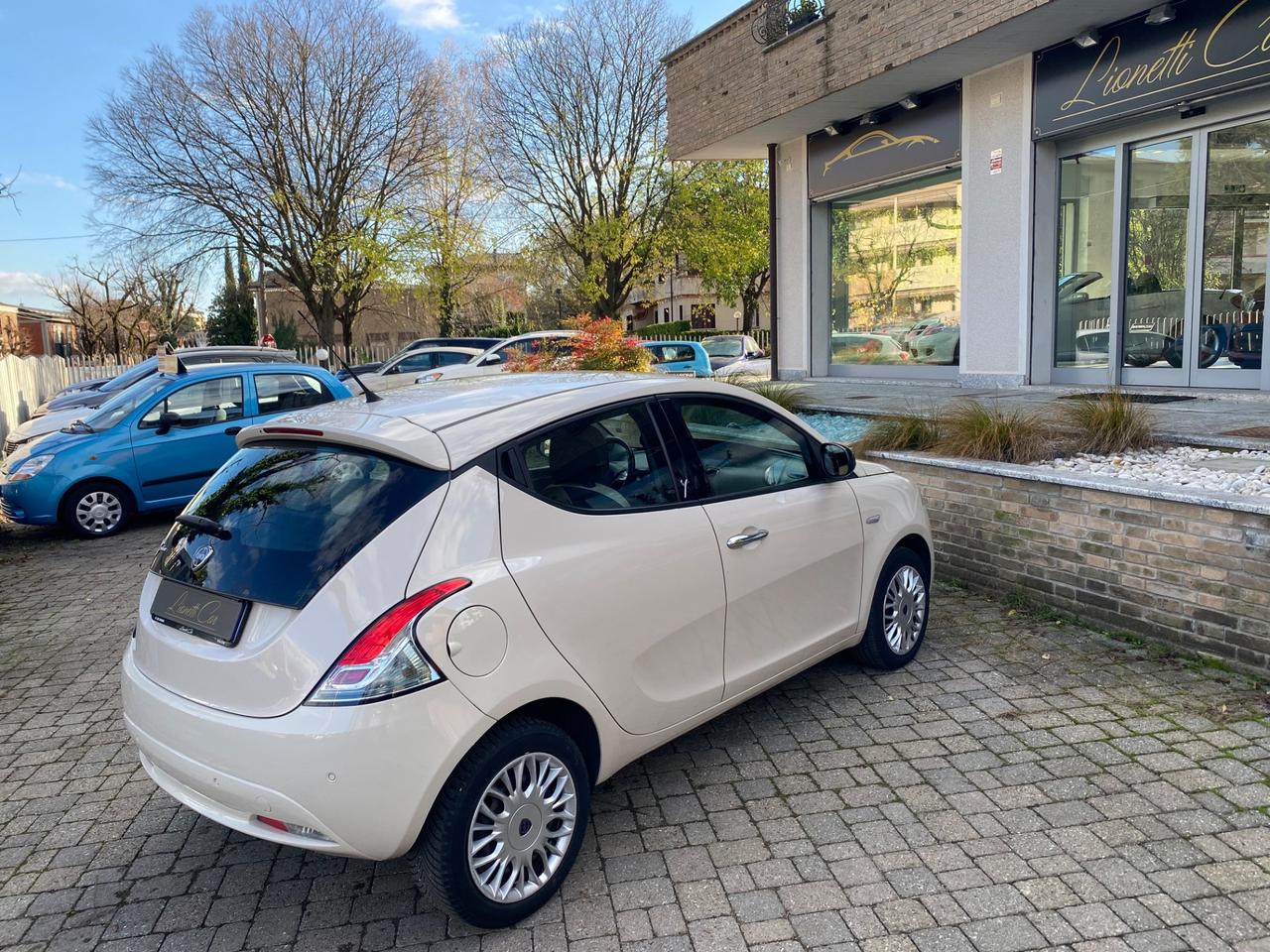 Lancia Ypsilon 1.2 69 CV 5 porte