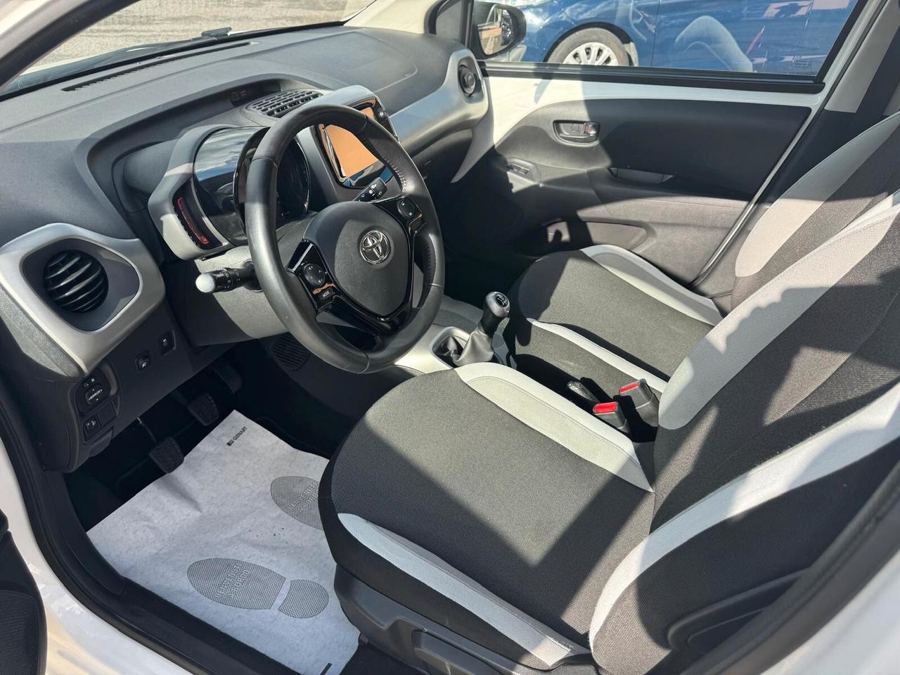 Toyota Aygo 1.0 VVT-I 69CV 5P NEOPATENT 2015