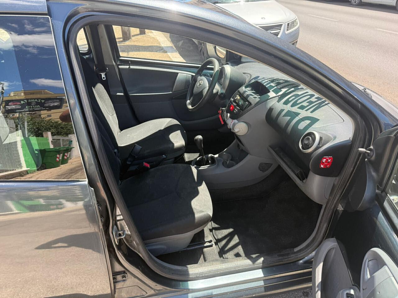 Toyota Aygo 1.0 12V VVT-i 5 porte Now - Anno 2011 -