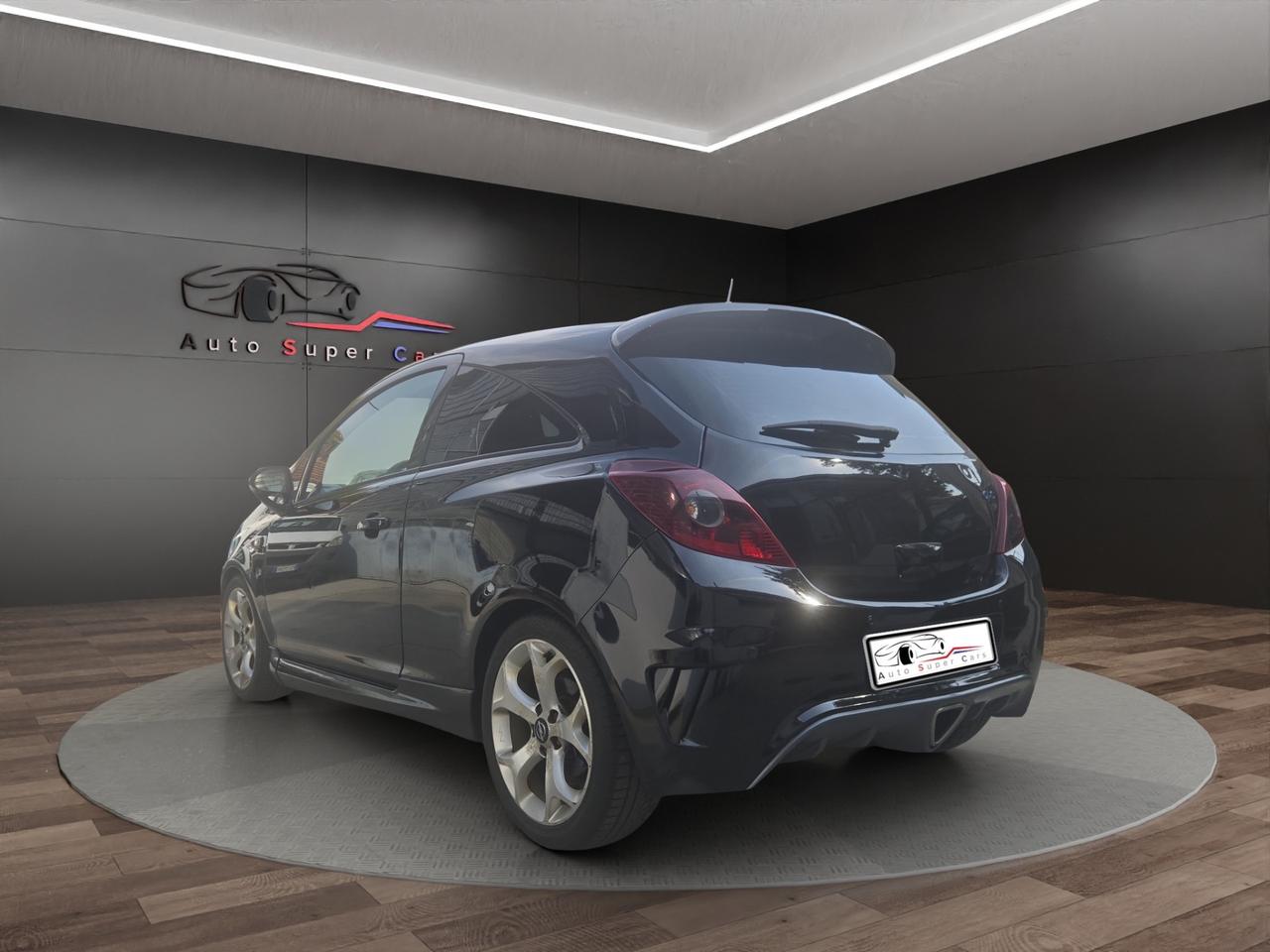 Opel Corsa 1.6 T 192CV 3 porte OPC