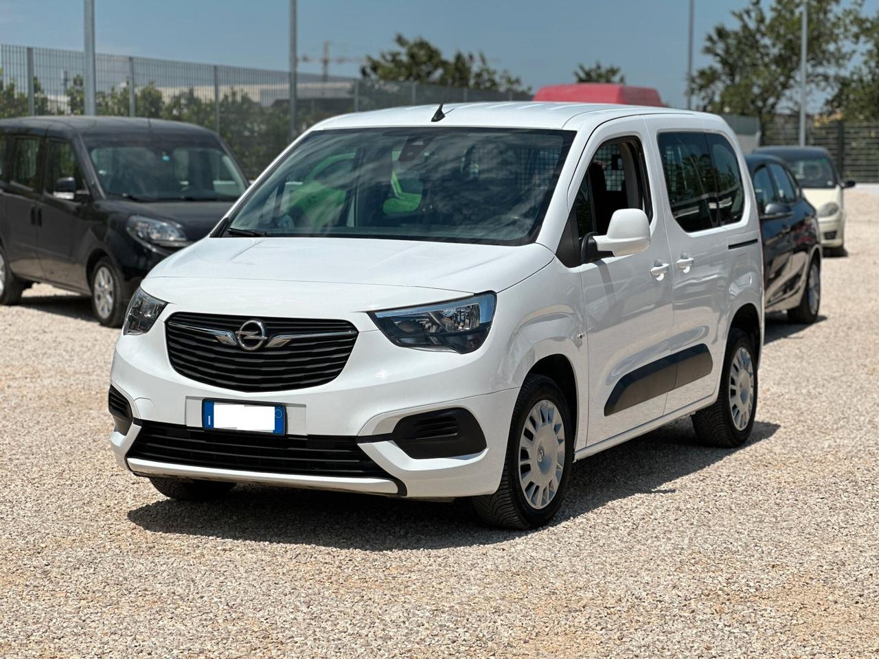 Opel Combo Life 1.5D Advance 5P. N1