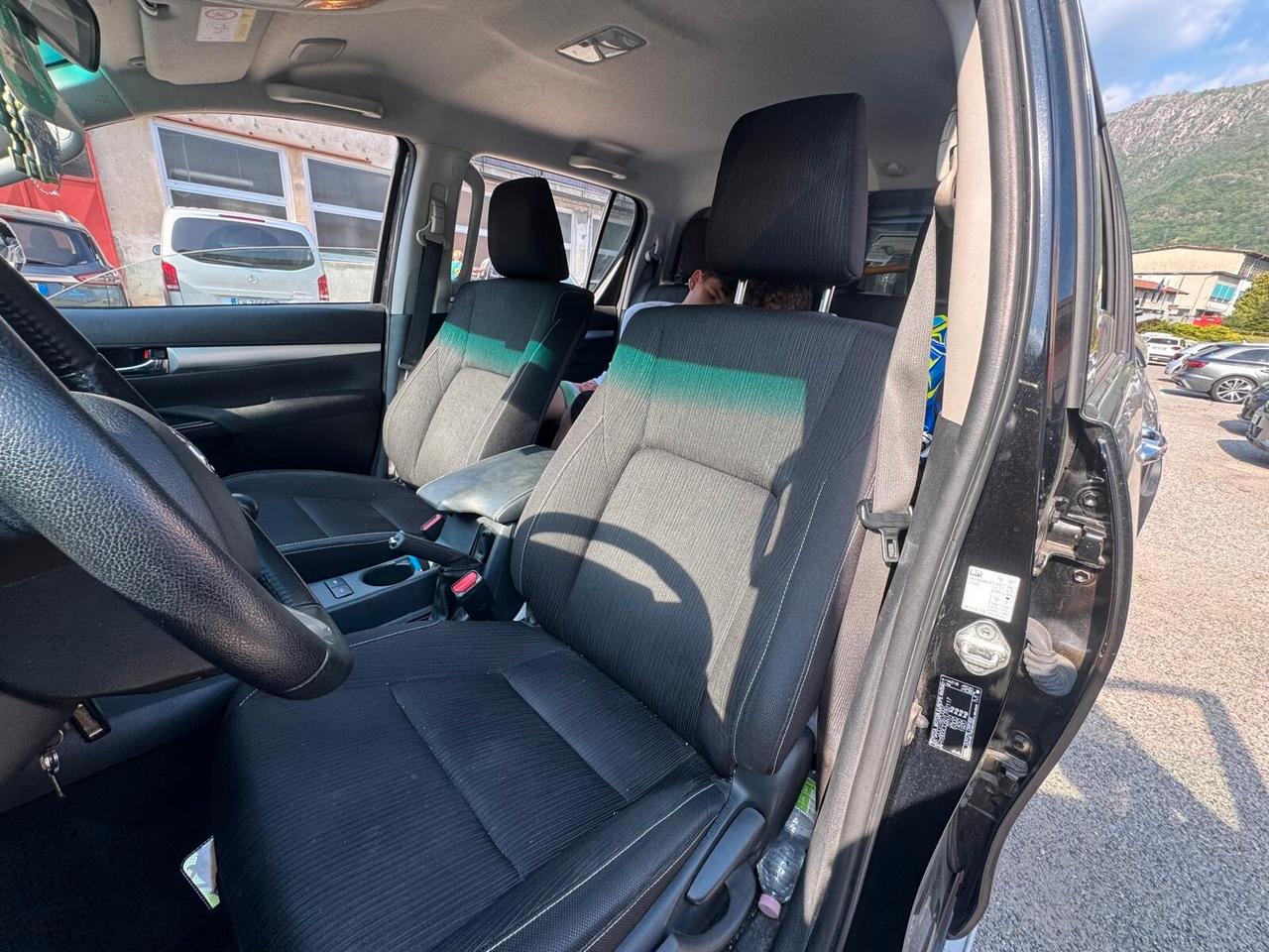 Toyota Hilux 2.4 D-4D 4WD 4 porte Double Cab Executive