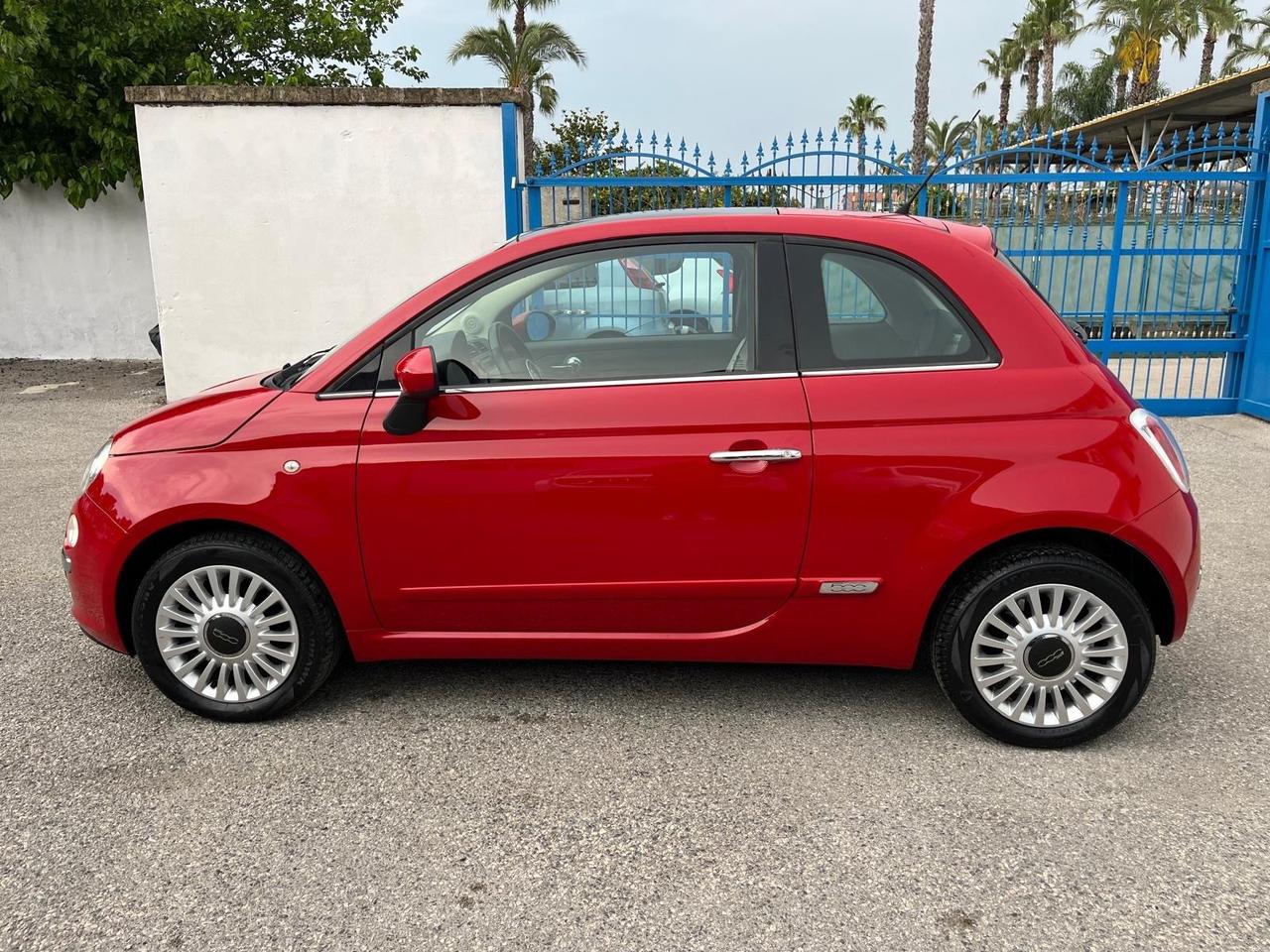 Fiat 500 lounge -1.2 benz-km 73000-2011