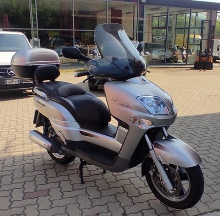 YAMAHA XC 300 Versity XC 300