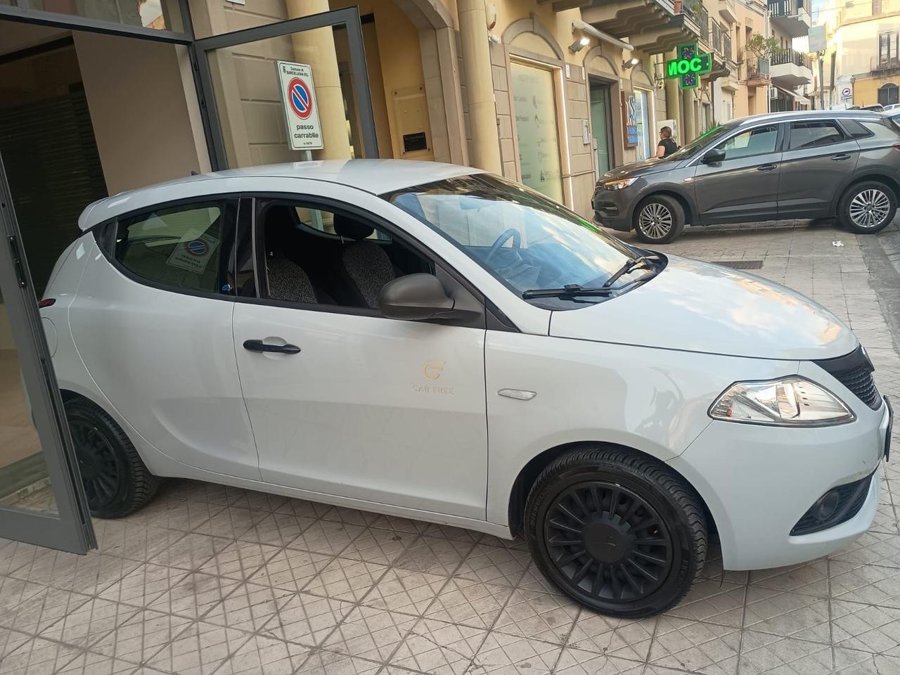 Lancia Ypsilon 1.2 69 CV 5 porte GPL Ecochic Gold