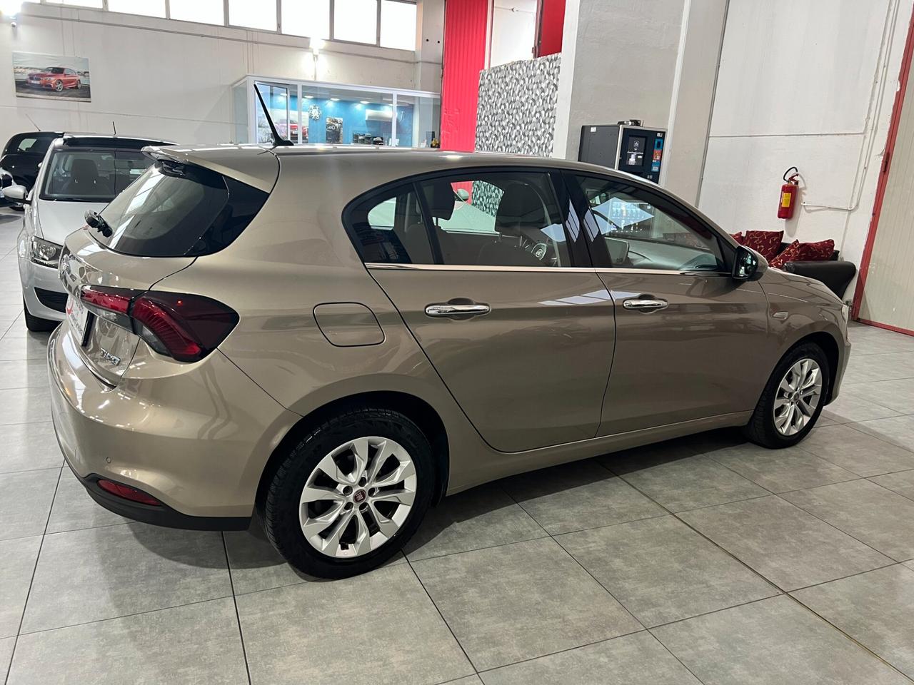 Fiat Tipo 1.6 120 CV - 5 porte Lounge - 2019