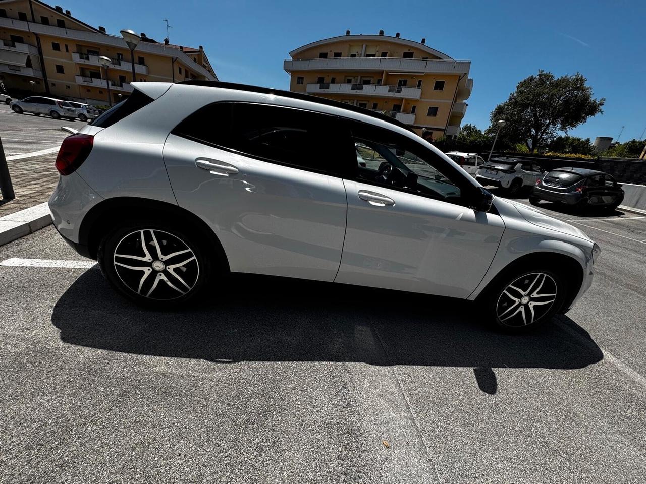 MERCEDES GLA 200CDI SPORT NIGHT EDITION AT7