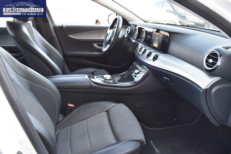 Mercedes-Benz Classe E E200d Auto Premium Plus *LUCI AMBIENTE*
