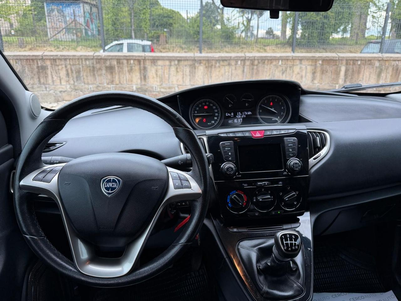 Lancia Ypsilon 1.0 FireFly 5 porte S&S Hybrid Ecochic Gold