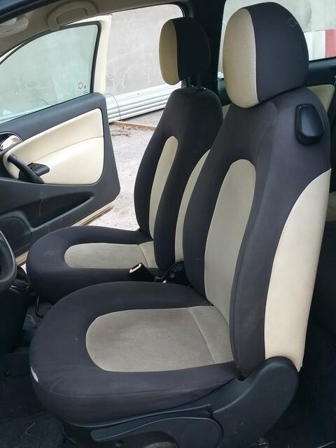 Lancia Ypsilon 1.3 MJT Argento