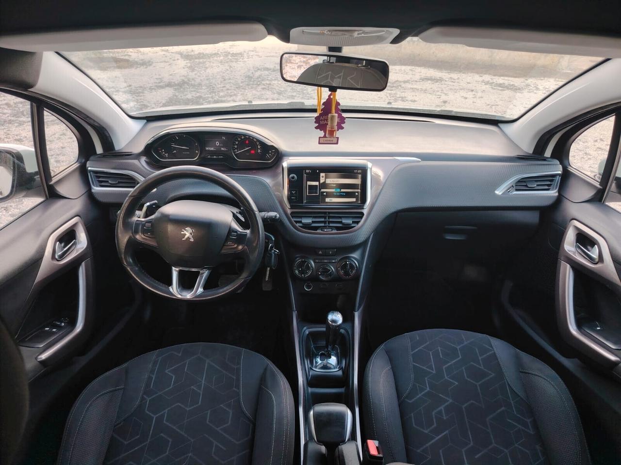 Peugeot 2008 1.6 e-HDi 92 CV Stop&Start robotizzato Allure