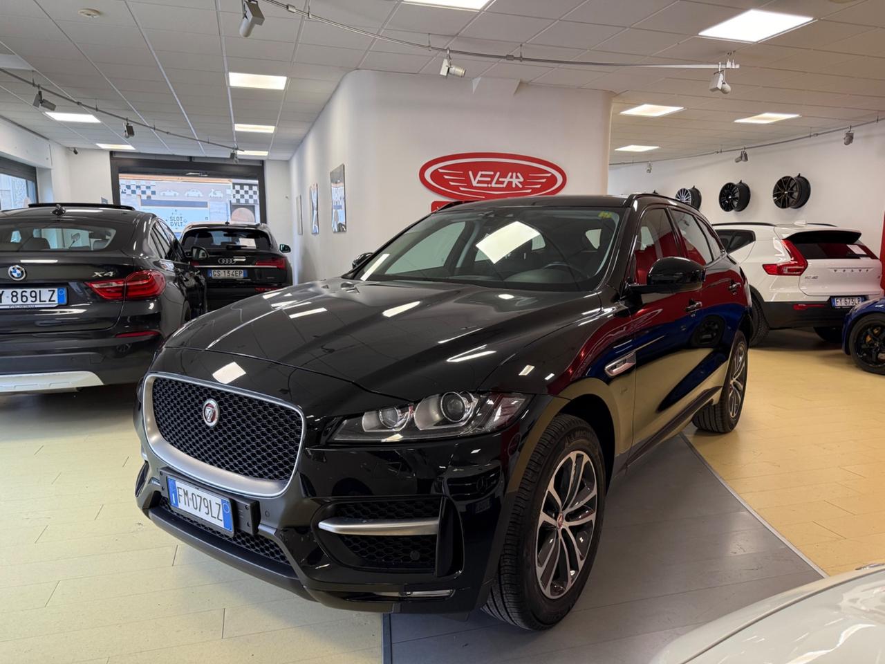 Jaguar F-Pace 2.0 D 240 CV AWD aut. R-Sport