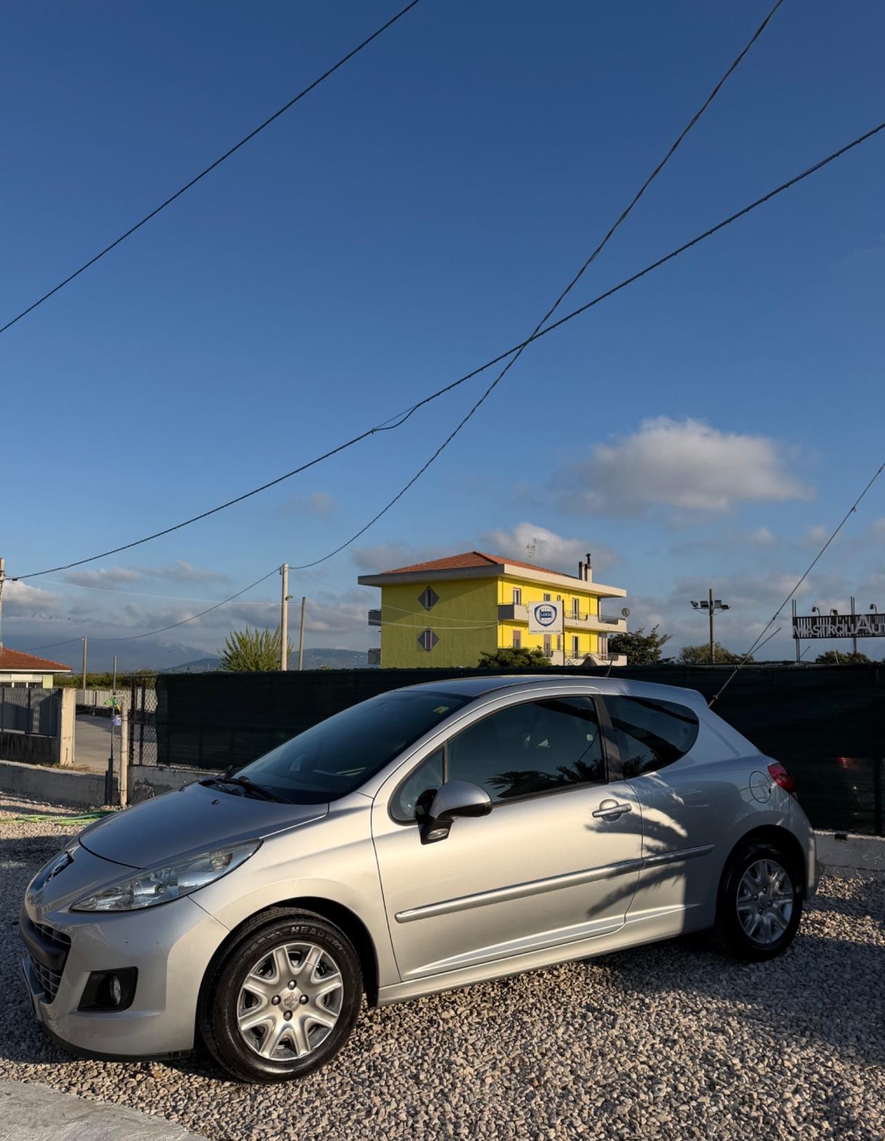 Peugeot 207 1.4 HDi 70CV 3p. Access