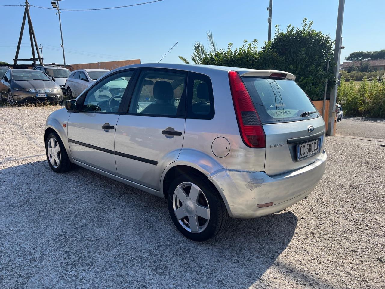 Ford Fiesta 1.4 16V 5p. Ghia