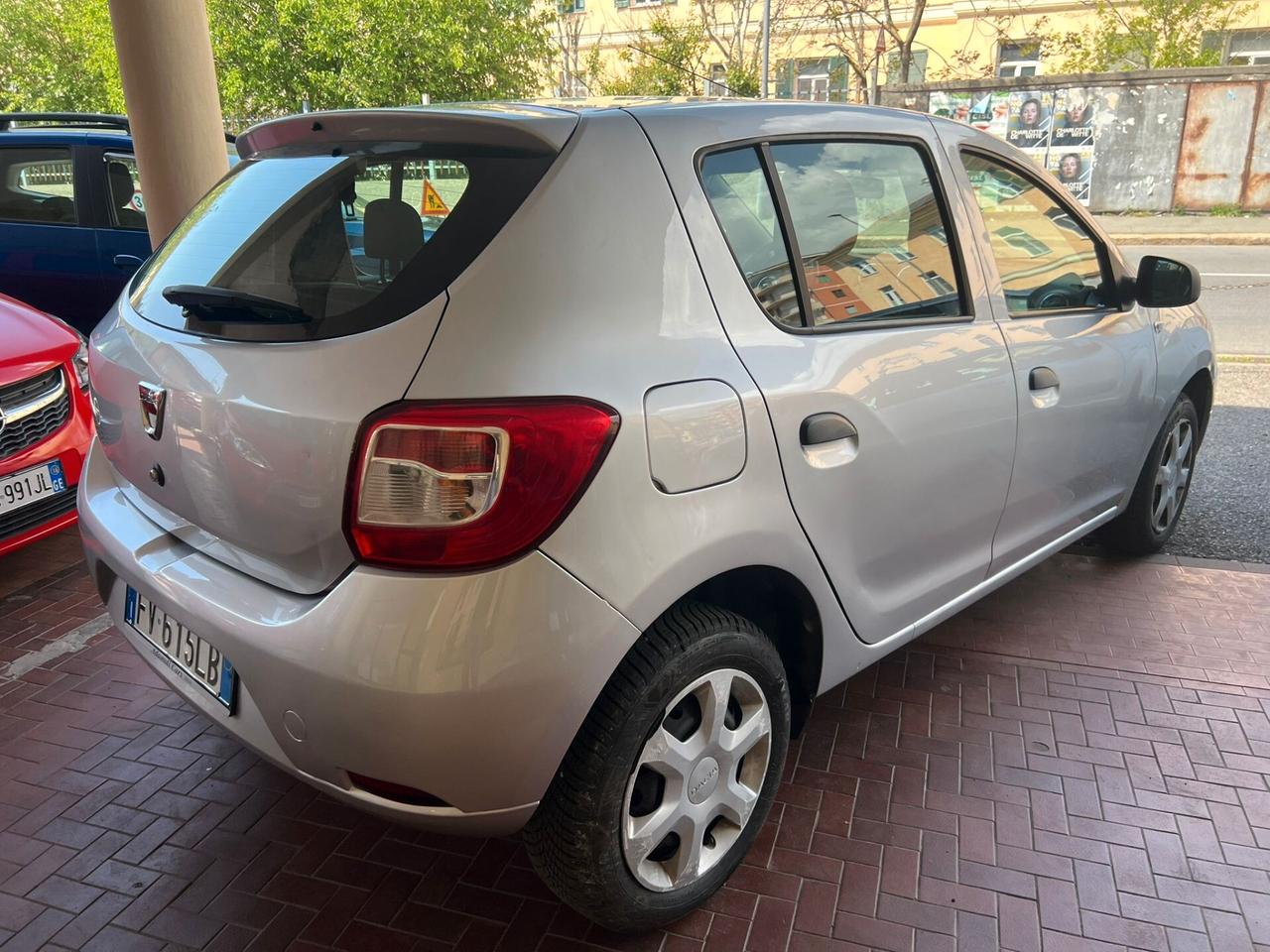 Dacia Sandero 1.2 73CV