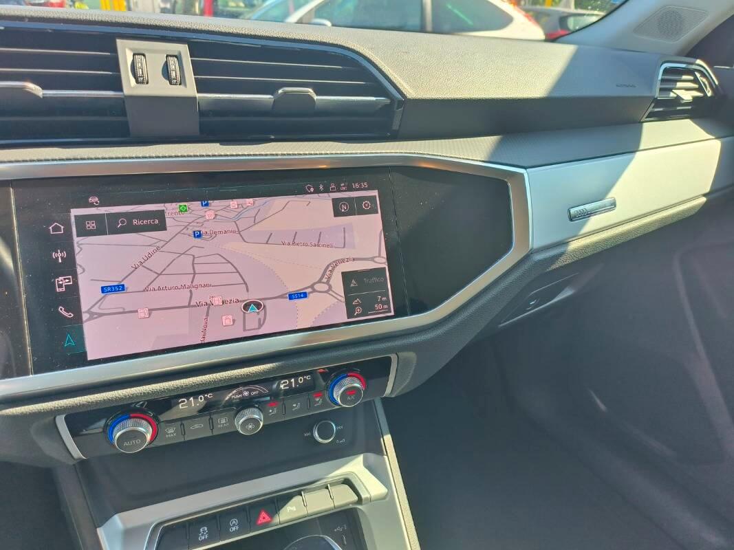 Audi Q3 35 2.0 tdi Business Advanced s-tronic