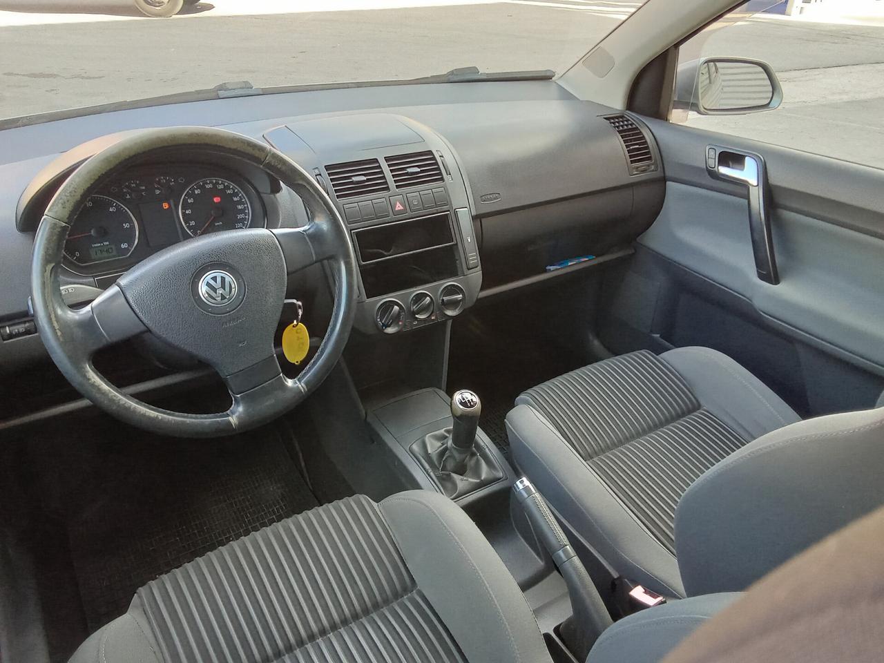 Volkswagen Polo 1.4/80CV TDI 5p. Sportline