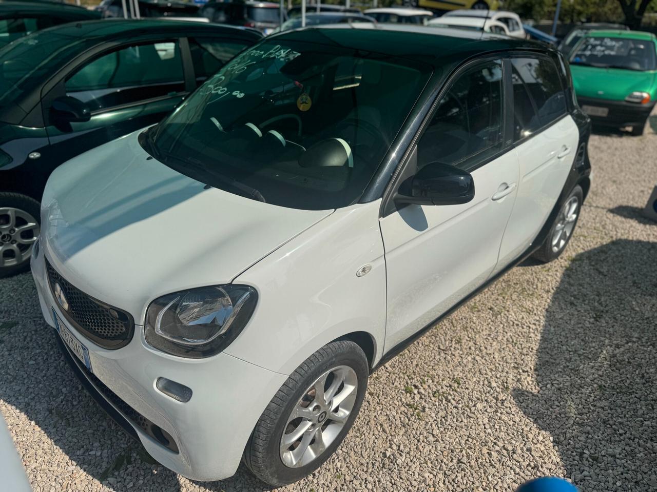 Smart ForFour 1000 benzina km certificati 2016