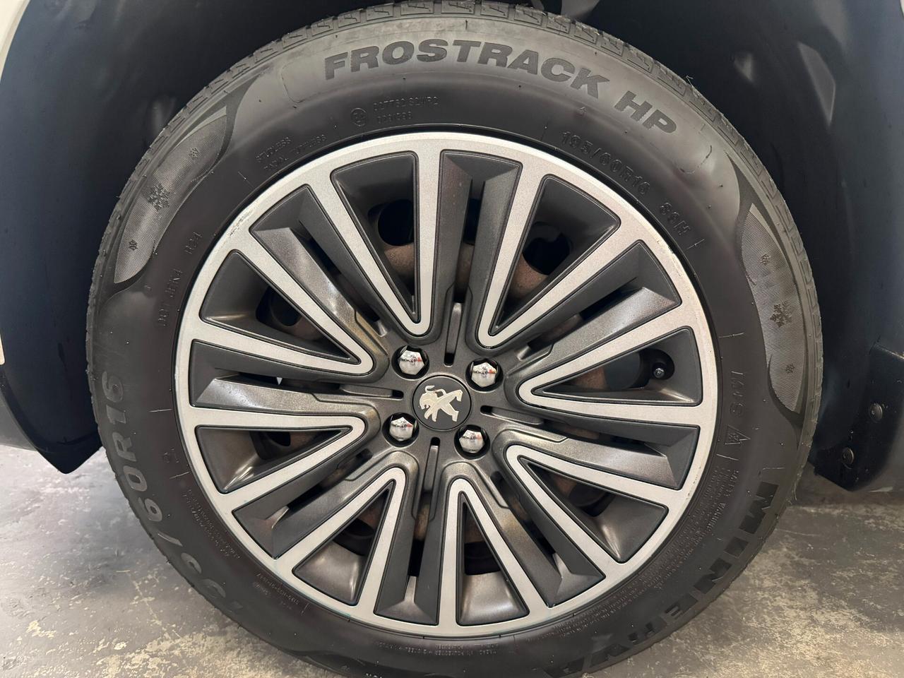 Peugeot 2008 PureTech 82 Active