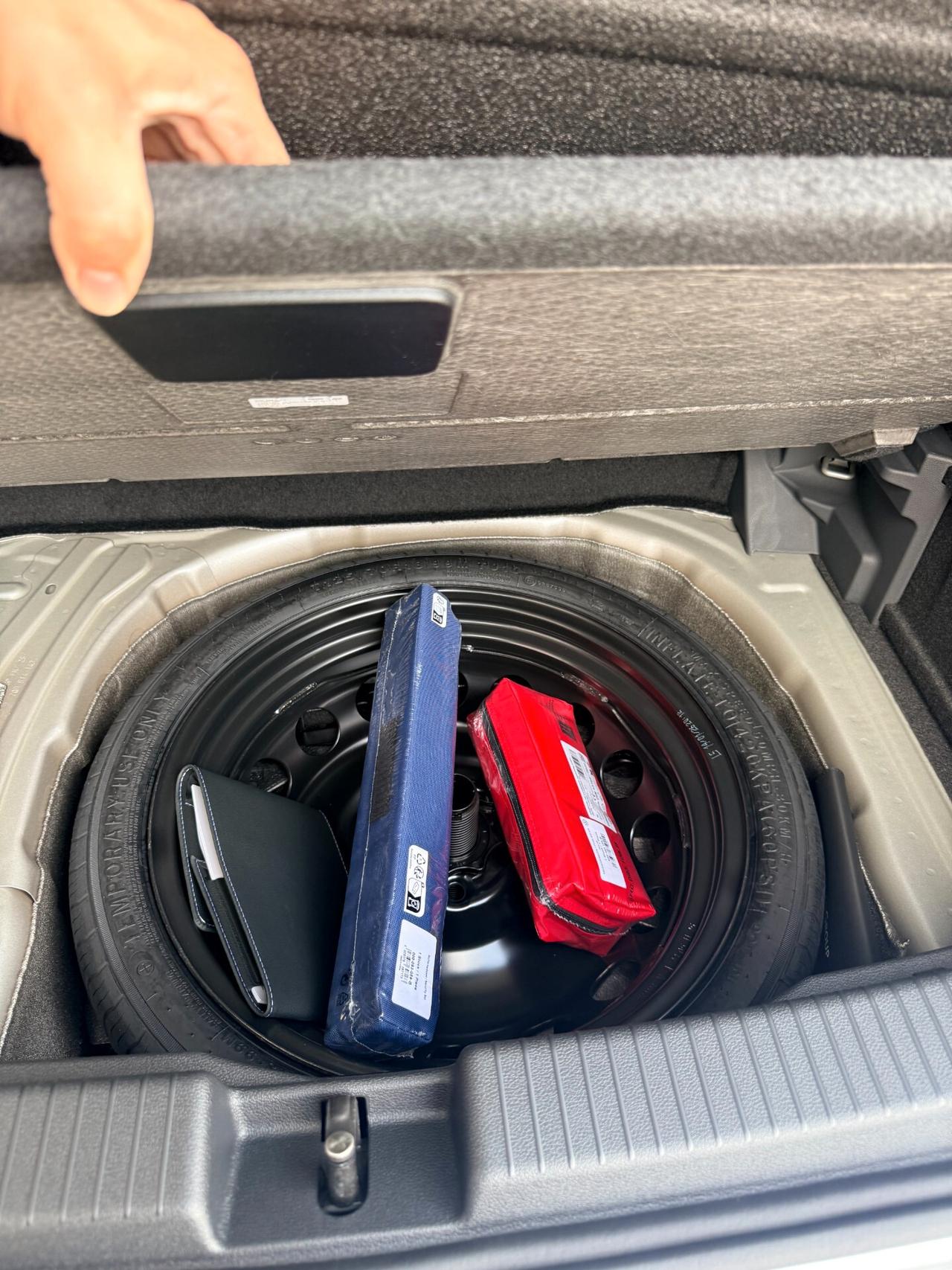 Volkswagen T-Cross 1.0 tsi R-Line edition Plus 115cv TELECAMERA,NAVI,APPLE CARPLAY,VIRTUAL COCKPIT, GARANZIA UFFICIALE