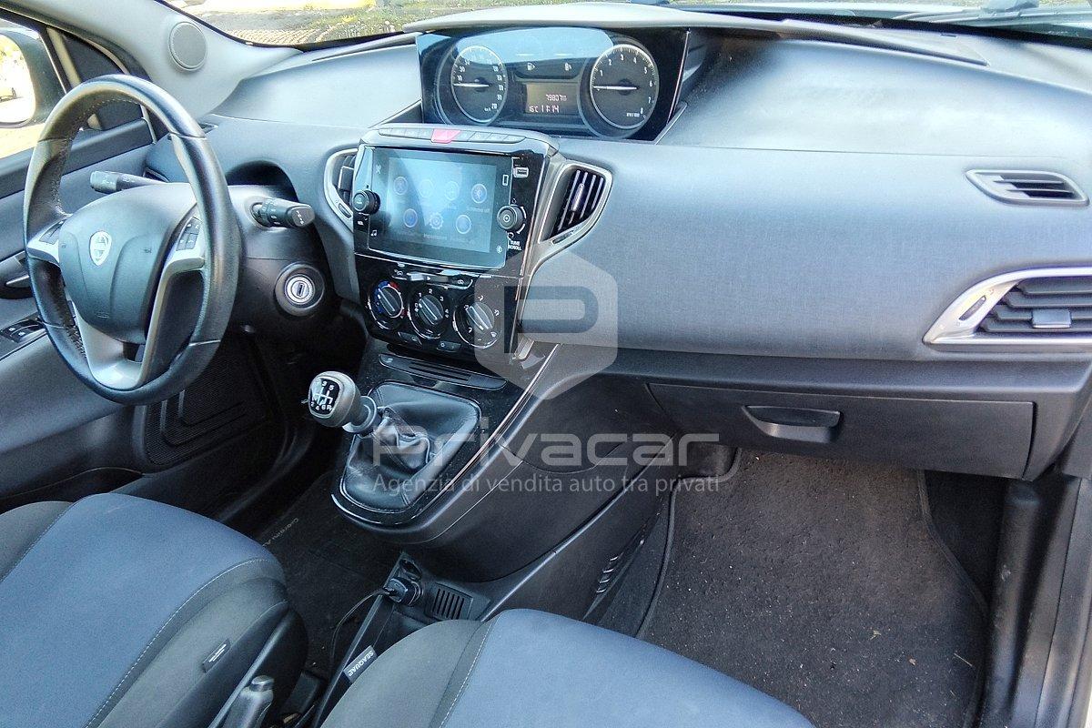 LANCIA Ypsilon 1.0 FireFly 5 porte S&S Hybrid Ecochic Silver