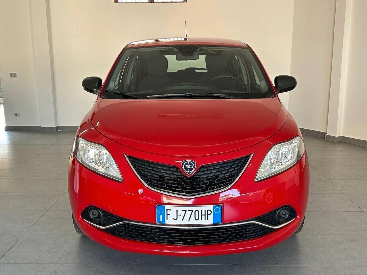 Lancia Ypsilon 1.2 69 CV 5 porte Gold