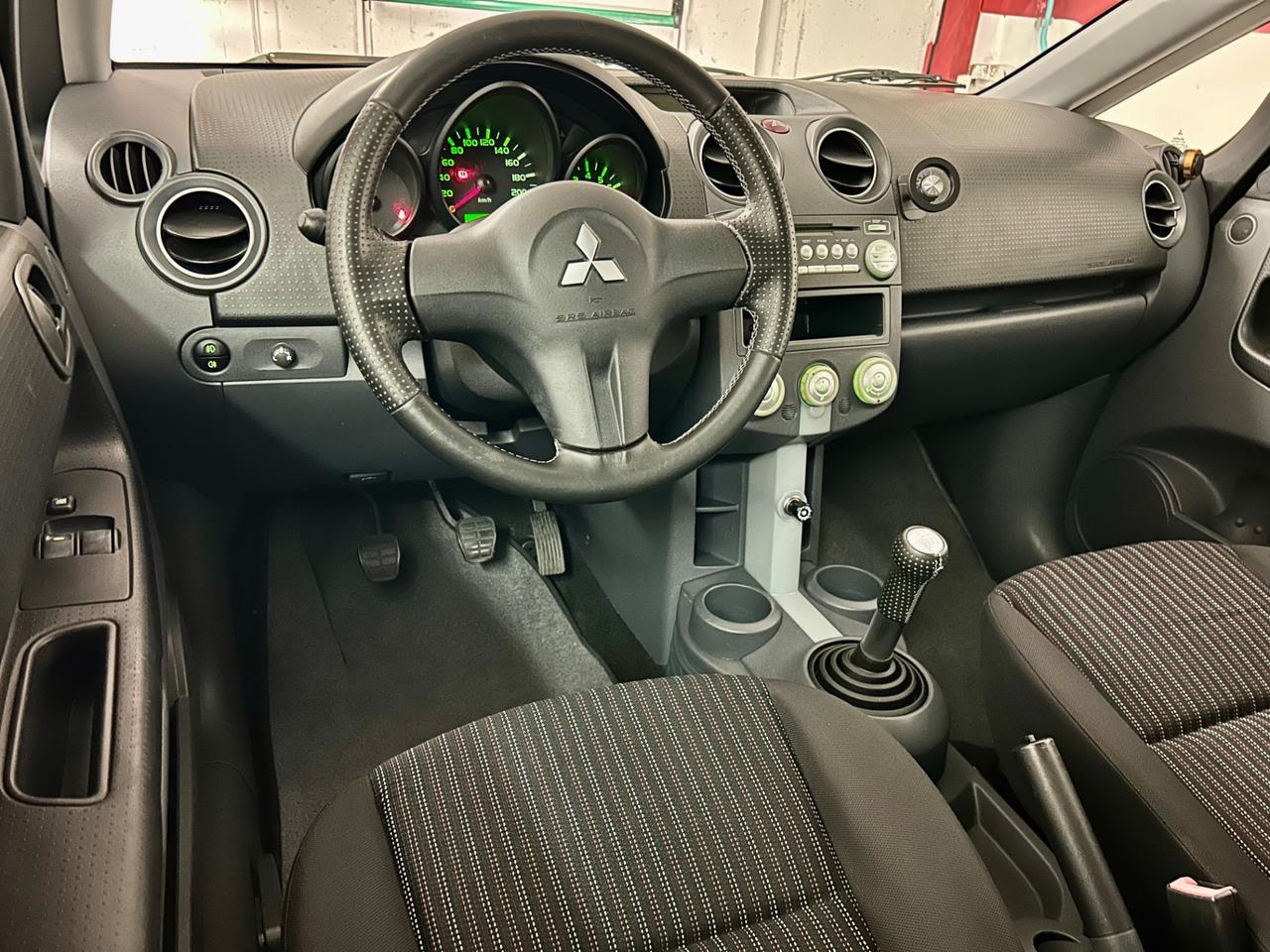 Mitsubishi Colt 1.1 12V 5p. Inform